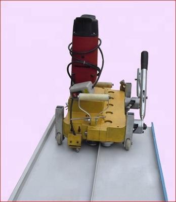 China Hotels Electric Metal Roofing Panel Seaming Machine Seamer For Arch Roof Panel Sheet for sale