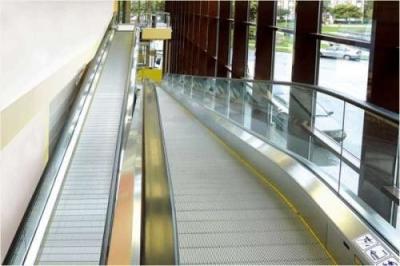 China Automatische Flughafen-Boden-Rolltreppe mit ausgeglichener Glasbalustraden-Platte zu verkaufen