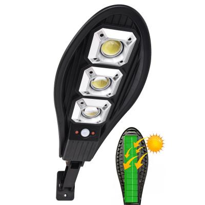 China Residential High Quality Solar Powered Outdoor Waterproof Garden Light RGB Pole Led Solar Garden Lamp for sale