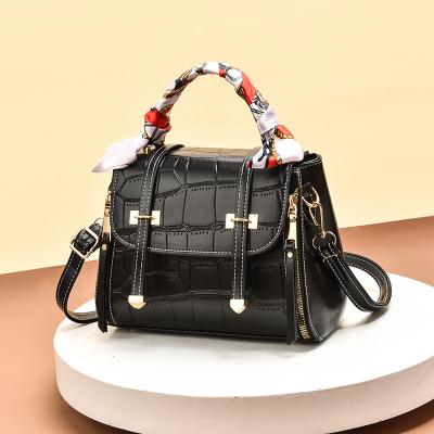 China 2022 Fashion Square Embossed New Women's Bag High Quality Shoulder Ladies Handbag for sale