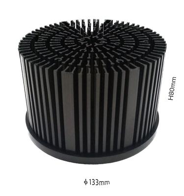 Chine Radiateur en aluminium expulsé par rond durable, radiateur d'aileron esquivé anti par oxydation à vendre