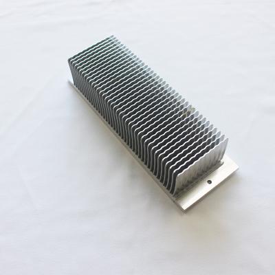 中国 波の電子機器ISO9001のためのジッパーによって削られるひれ脱熱器AL1050 販売のため