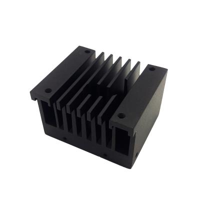 China Geanodiseerde Zwarte Aluminium Uitgedreven Heatsink met CNC Roestvrije Machine Te koop