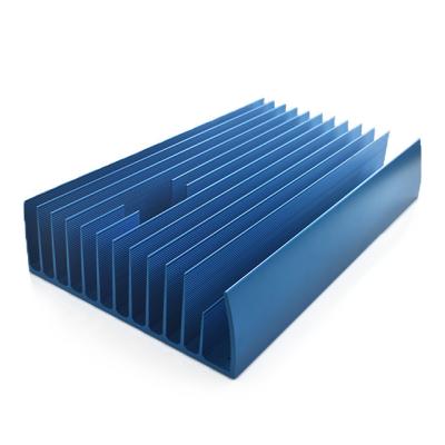 China Breedte 450mm Aluminium Uitgedreven Heatsink voor Elektronikamateriaal het Anodiseren Blauw Te koop