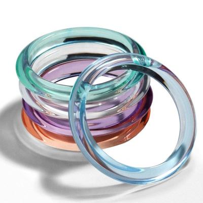 China Fashion Clear Resin Large Fashionable Transparent Bangle Resin/Acrylic /Lucite Bangle For Women 5 Colors for sale