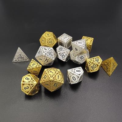 China Metal Copper Hollow Dice Set Frosted Outdoor Dungeon And Dragon Board Game Dice For Fun for sale