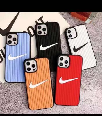 China 2021 Luxury Cell Phone Case Shockproof Shockproof Cell Phone Bags & Cases With Full HD+ Graphics For For iphone 13 12 11 pro max for sale