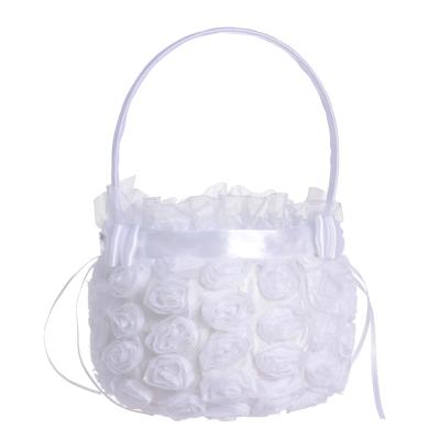 China Eco-friendly White Bridesmaid Lace Flower Baskets Hot Sale Materials Bridal Flower Baskets for sale