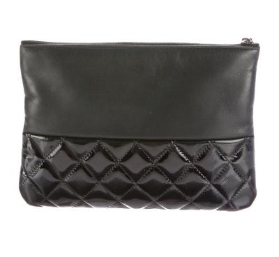 China Feature Black Lambskin Medium Quilted Pouch Cosmetic Bag for sale