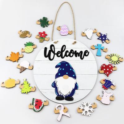 China Europe White Oval Wooden Door Hanging Welcome Sign with 19 Seasonal Ornaments for Wall Porch Farmhouse Decor for sale