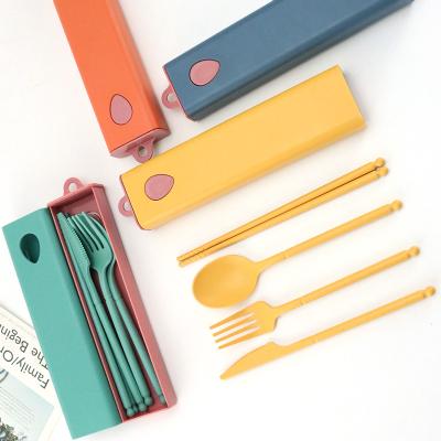 China 4pcs/set Portable Travel Cutlery Cutlery Box Japan Style Wheat Straw Knife Fork Spoon Student Tableware Sets Kitchenware for sale