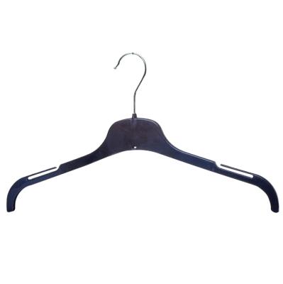 China New plastic hanger hanger classic/postmodern multifunctional plastic slim suit hanger with metal hook for sale