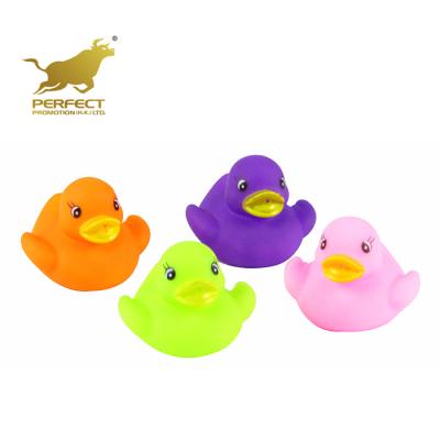 China Floating Bath Toy Eco-Friendly Bath Toy Color Baby Water Spray Ducks Rubber Ducks Toys for sale