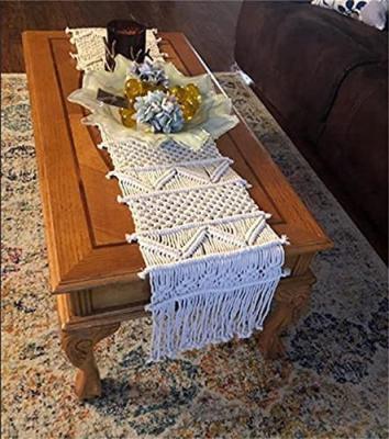 China TR034 Fancy and Romantic Tasseled Table Runners Cotton Rope Macrame Farmhouse Table Runner for sale