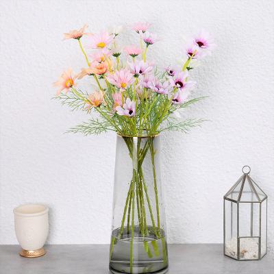 China 2023 Home.Party.Restaurant.Bar.Hotel.Wedding Hot Wholesale Small Wild Chrysanthemum 5 Heads Cheap Artificial Daisy Flowers For Decoration for sale