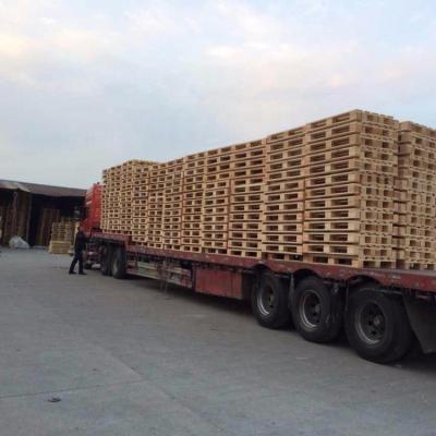 China Traditional Wooden Pallet Warehouse Moisture Proof Pallet Fits Logistic Wooden Warehouse Turnover Fork Pallet Wooden Floor for sale