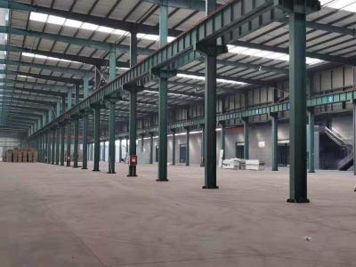 China Efficiently Designed Steel Warehouse Buildings Prefabricated With Aluminum Alloy Window zu verkaufen