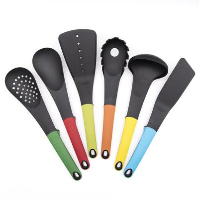 China Sustainable Utensils Carousel Sets 7pieces Untensil Set Heat Resistant Kitchen Tool for sale