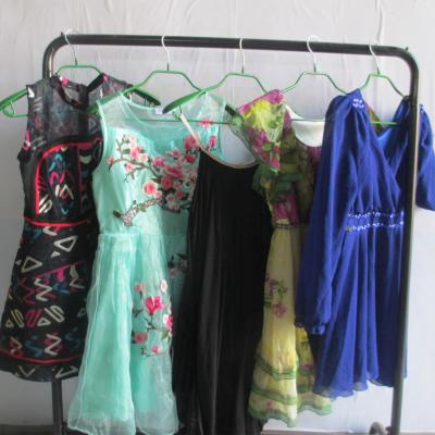 China Fashionable used clothing good quality mixed used clothes in kg second hand clothes for kids and adults for sale