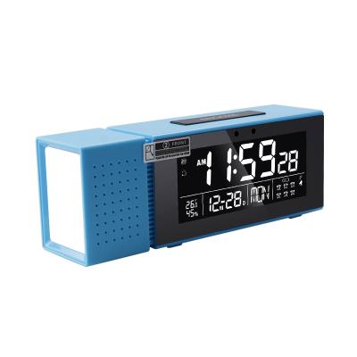 China Alarm Digital Radio Table Good Selling Usb Radio Desktop Enclosure Synchronizes Night Light Electric Clock for sale