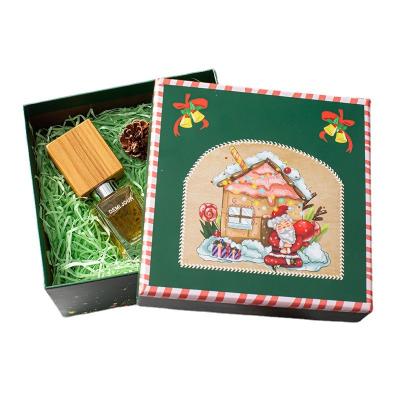 China 2021 Wholesale Candy Apple Box Materials Christmas Gift Box Materials Recycled Green Peace Fruit Box Lid Paper Boxes for sale