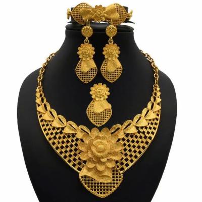 China CLASSIC High Quality African Elegant Golden Alloy Jewelry Set Women Wedding Jewelry Sets for sale