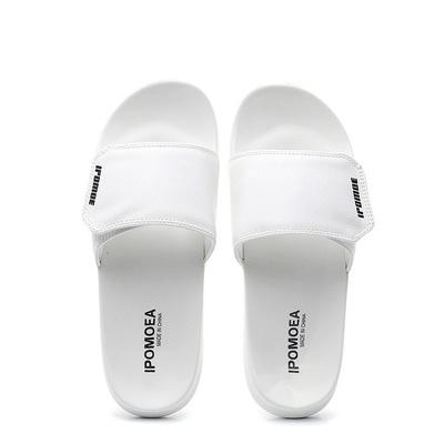 China Fashion trend hot new style outdoor slippers for men and women summer beach soft thick bottom flat slippers for sale