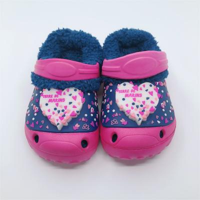 China Children Chokes Winter Warm Slipper Girls Eva Garden Indoor Warm Clog Shoes Hairy Wedge Clog With Fur for sale