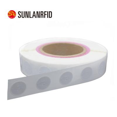 China Logistics Management Free Sample NFC 13.56MHz Roll RFID Sticker Read / Write NTAG215 / NTAG216 RFID Wet Inlay Label for sale