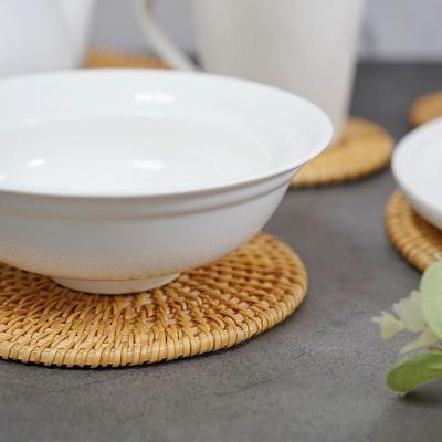 China Viable Factory Rattan Bamboo Place Mats Wholesale Natural Round Flat Handmade Woven Rattan Homeware Place Mats for sale