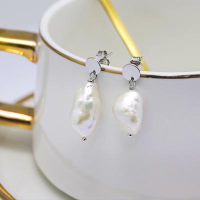 China CLASSIC simple white baroque irregular gold plated stud earrings fashion jewelry real pearl earrings women earrings for sale