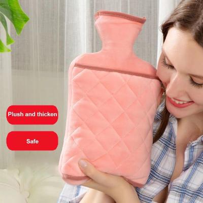 China Popular Winter Hot Sale Explosion-proof Hot Water Bottles Wholesale Plumping Handbag Plush Rubber Hot Water Bottle for sale