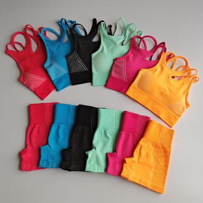 China Seamless New Listing Quick Dry Seamless Yoga Sets Breathable Polyester Nylon In Stock Items Yoga Sets Drop Selling Yoga Sets for sale