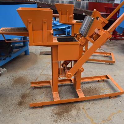 China Factory Earth Interlocking Block Making Machine QMR2-40 No Soil Automatic Block Making Machine Mud Paver Block Making Machine for sale