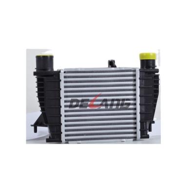 China Aluminum Core & Plastic Reservoir Water Cooled Intercooler For RENAULT CLIO OE 8200471888 (DL-E168) for sale