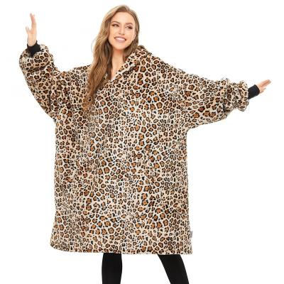 China Leopard Animal Hood Blanket PORTABLE Custom Made Comfortable Warm Hooded Camouflage Blanket For Winter for sale