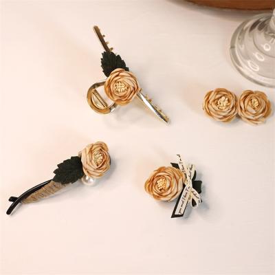 China Fashion Clip Rose Hair Accessories Women Jewelery Champagne Flowers Shark Jaw Claw Clips for sale