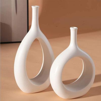 China Chinese Ceramic Donut Vases Wholesale Minimalist White Ceramic Decorative Vase Vase For Table for sale