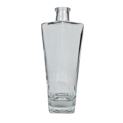 China Modern clear glass whiskey bottle home bottle factory new crystal material wholesale design for sale