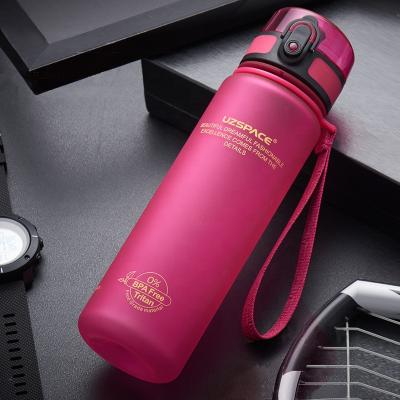 China Sustainable 500ml/16oz Custom Design Frosted/Clear Sports Cycling Water Bottle With A Click Open Lid for sale