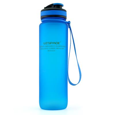 China Bpa 32oz Viable Free Plastic Water Bottle 1000ml Fruit Mixed Drinking Water Bottle for sale