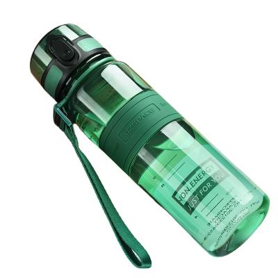 China 2021 New Design 500ml Sustainable Sport Plastic Water Bottle Portable Clear Water Bottle With Silicon for sale