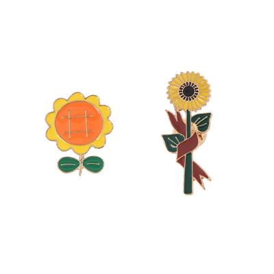 China Lovely Cartoon Fashion Sunflower Badge On Teacher's Day Sunflower Personality Trend Pin Button Decorative Gift For Teachers And Students for sale