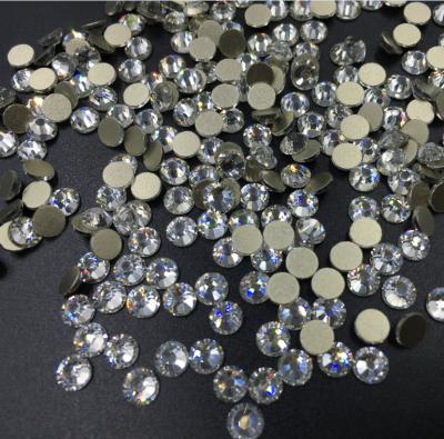 China Wholesale Shiny Fix Eco-friendly Crystal Rhinestones For Nail Art Crystal Glass Golden Base Non Hot for sale