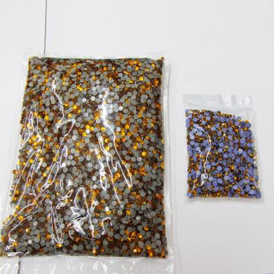 China Factory Wholesale Hot Fix Rhinestone Eco-Friendly Bulk Topaz Flat Back Glass Rhinestones For Craft Dec for sale