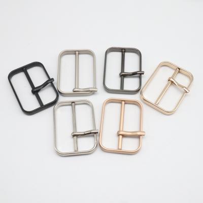 China 2021 Wholesale Custom Molding Textured Metal Pin Buckles Pin Belt Buckle Triple Loop Belle Style Design Fashion For Man Garment Customized CN; gua for sale