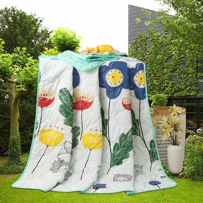 China 100% Organic Polyester Summer Gift Quilt Air Conditioner Wholesale Cool Manufacturer Beds Lightweight Gift Box Add Logo for sale