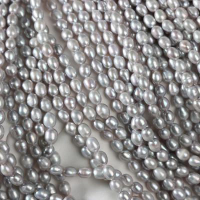 China Jewelry Making 4.5mm Natural Freshwater Accessories Women Gray Glare Threaded Semi-Finished Necklace Pearl Rice Pearl Bracelet Jewelry for sale