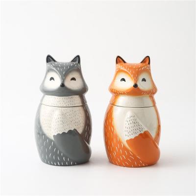 China Sustainable New Products Ceramic Canister Fox Shaped Novelty Animal Storage Jar 1500 ml Large capacity color porcelain food storage jar for sale