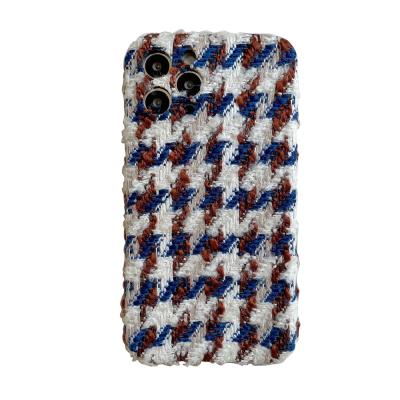 China Various Design Plaid Anti-fall Mobile Phone Case Winter Shockproof Phone Case Shockproof Warm Cloth Cloth For iPhone 13promax for sale